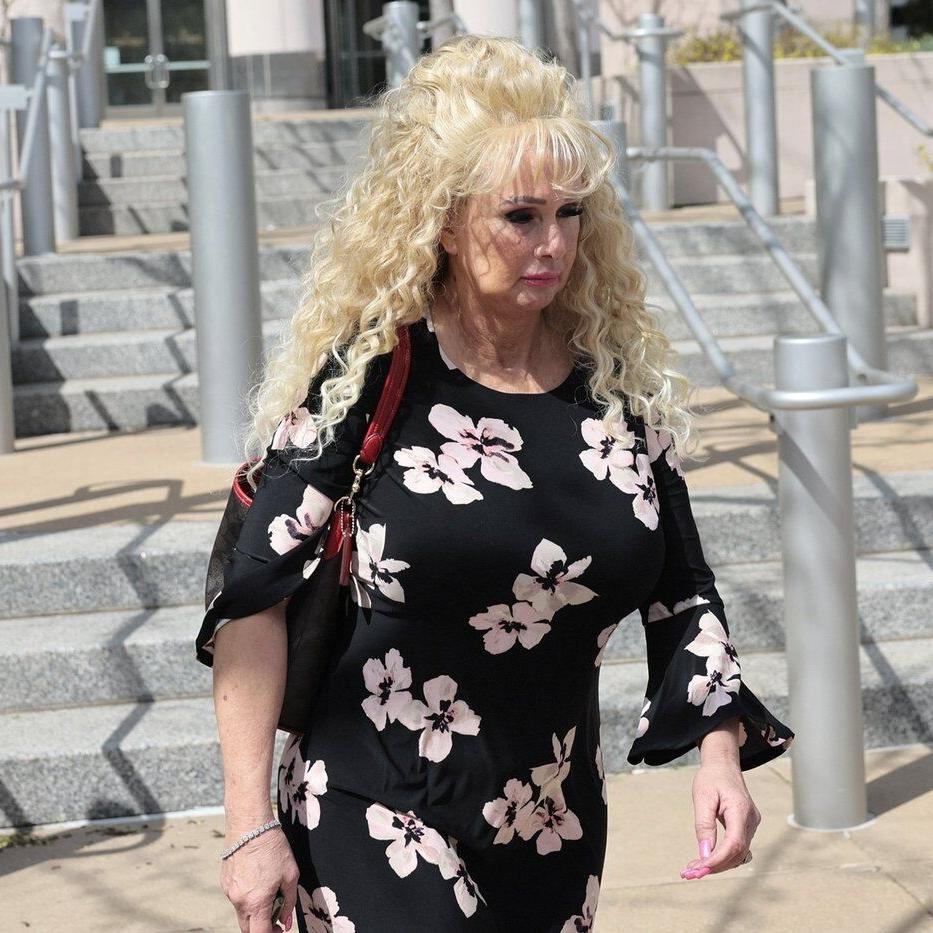 'Chimp Crazy' star sentenced to nearly 4 years in prison for lying that primate had died